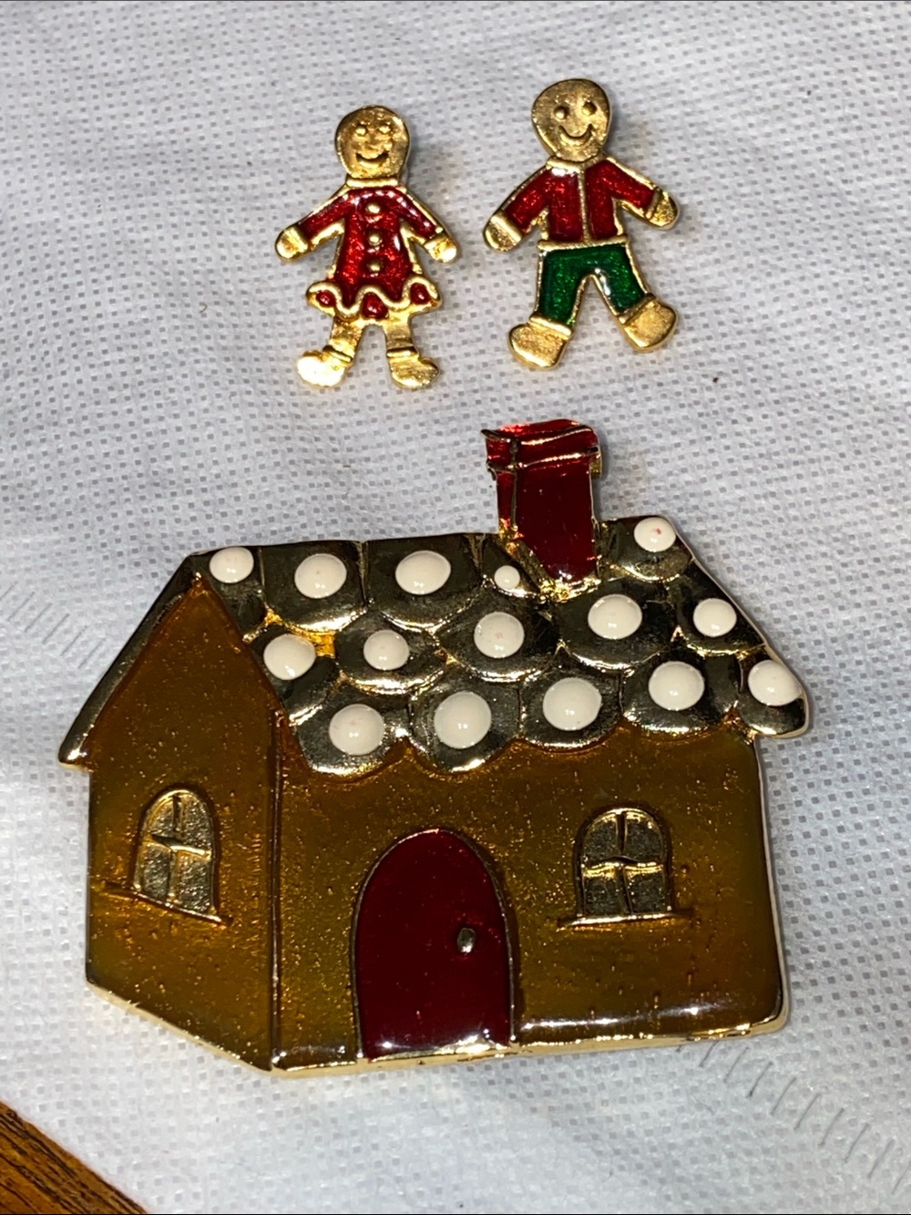 CUTE Gingerbread enamel House Enamel pin Brooch & pierced post earrings set